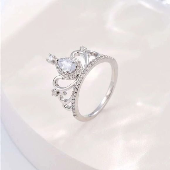 Zircon Crown 👑 Gold plated Ring - Picture 4 of 4